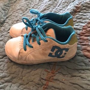 DC shoes
